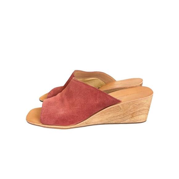y2k‎ vtg. Burgundy suede wedge mule sandals with wooden wedge heel size 8 - Picture 4 of 7